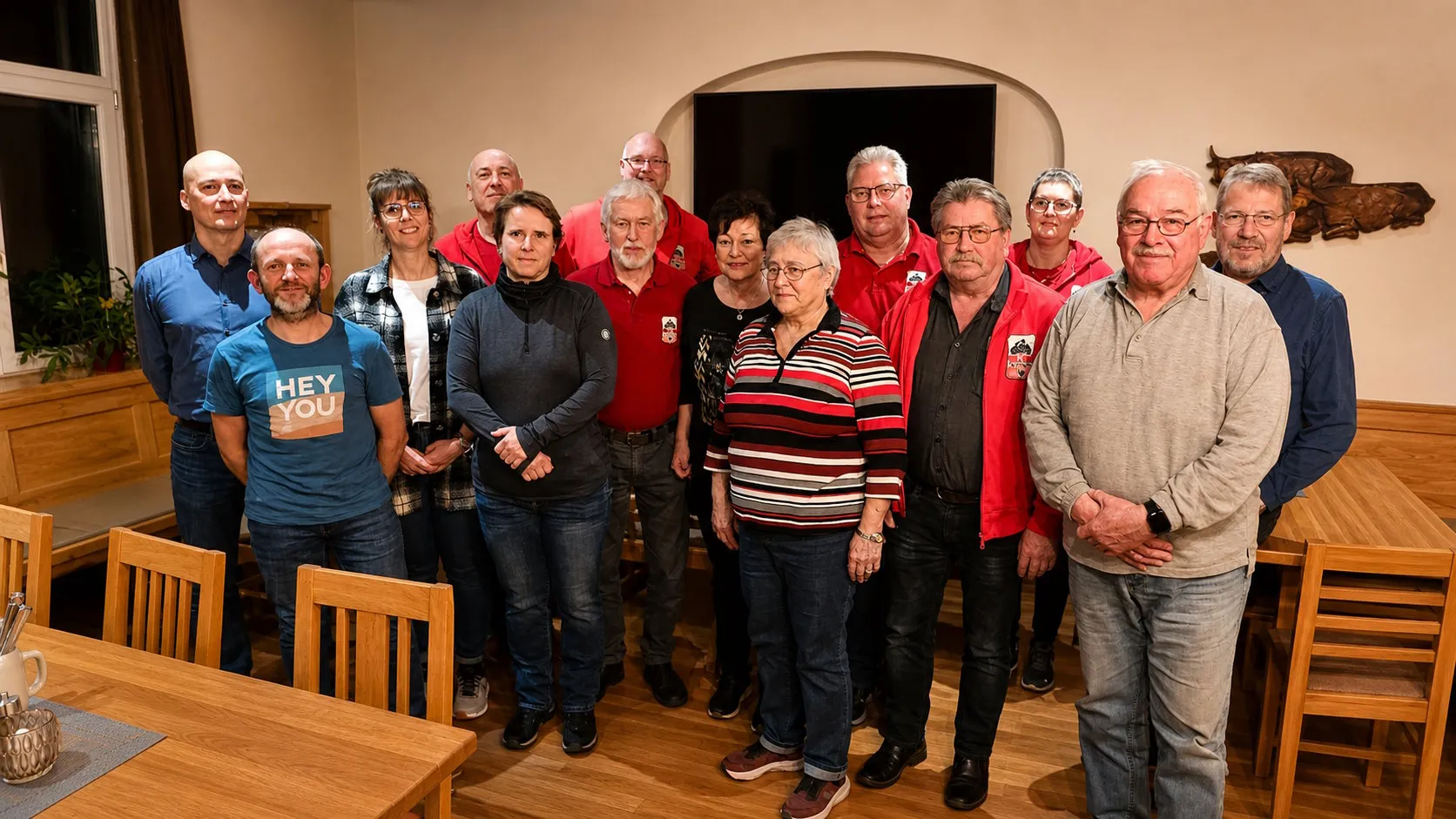 Mitglieder des MC Weilheim im Vereinsraum